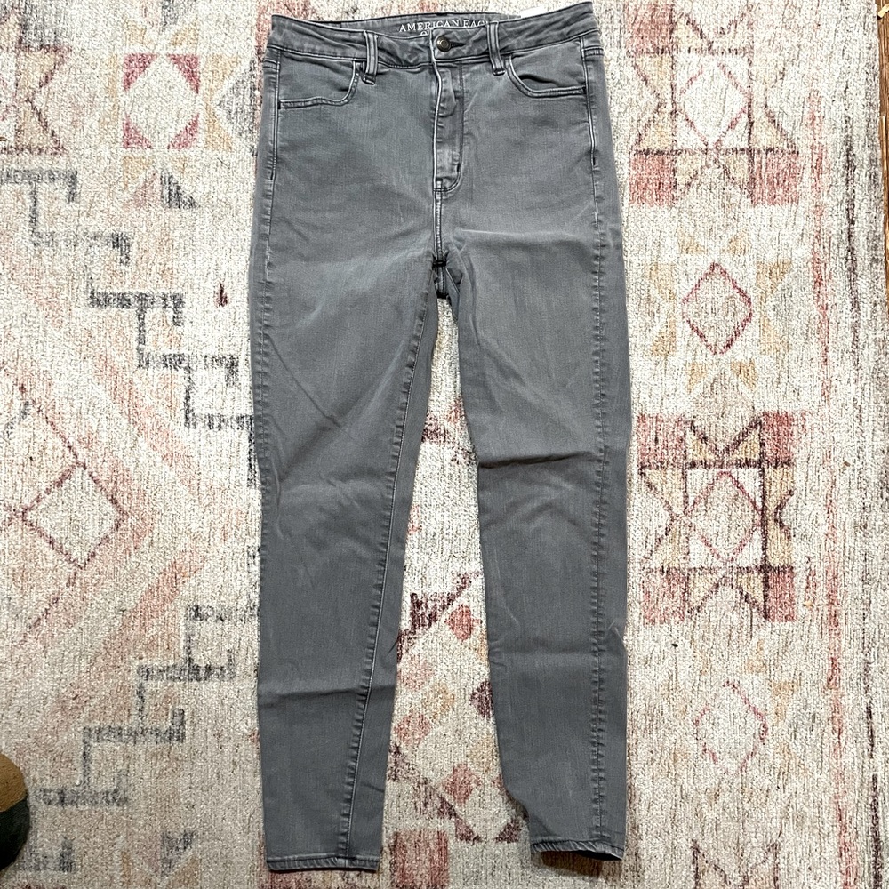 American Eagle Grey Super Hi-Rise Jegging